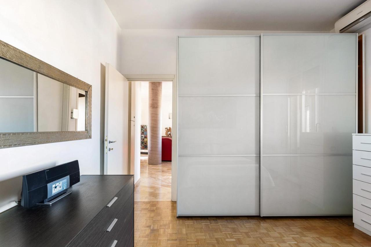 051 Living Apartment Болоня Екстериор снимка